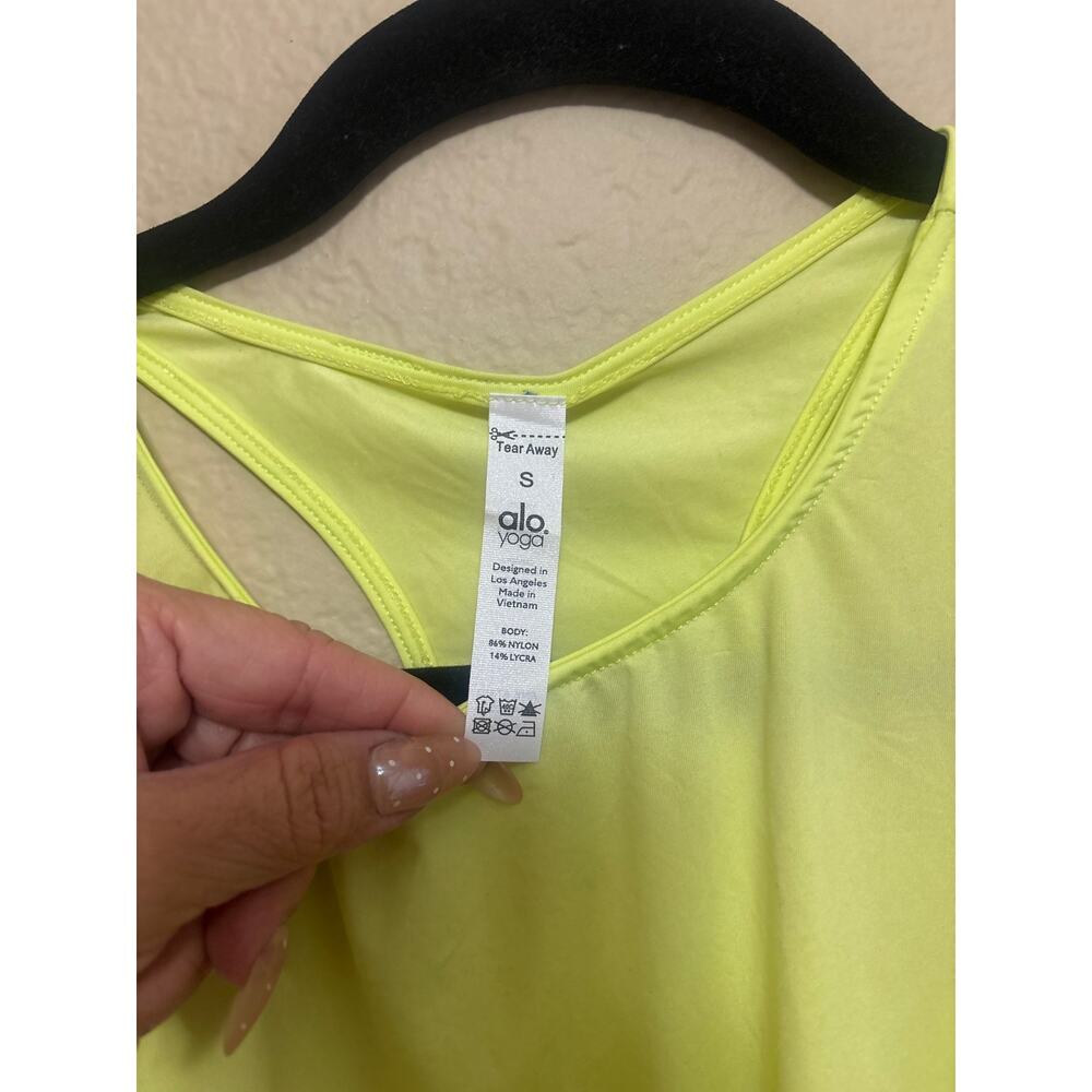 Alo Yoga Breeze Tank - Picture 2 of 6